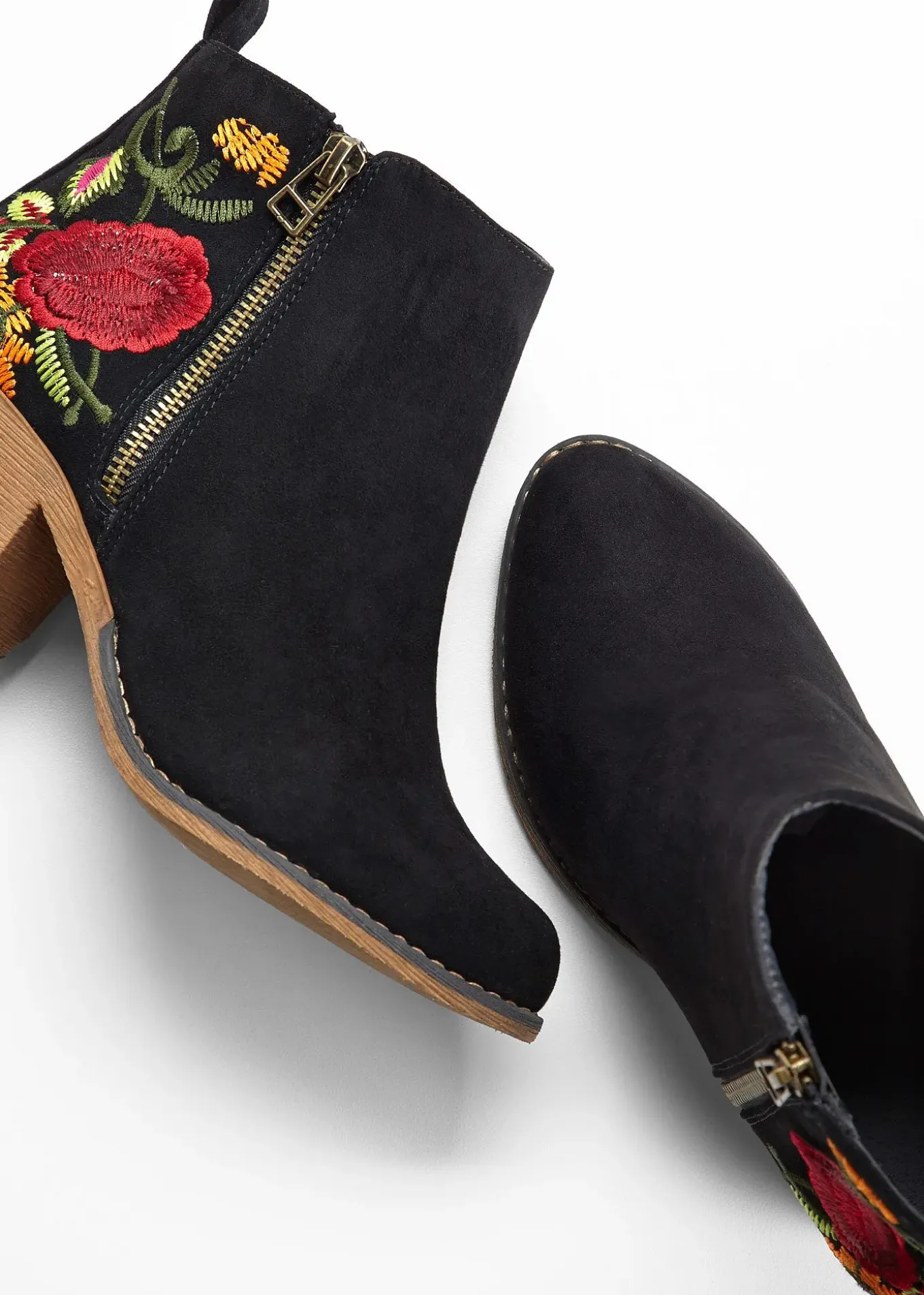 Bottines western avec broderies