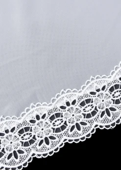 Brise-bise à bordure dentelle