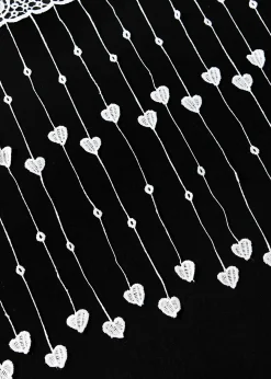 Brise-bise à fils avec cœurs