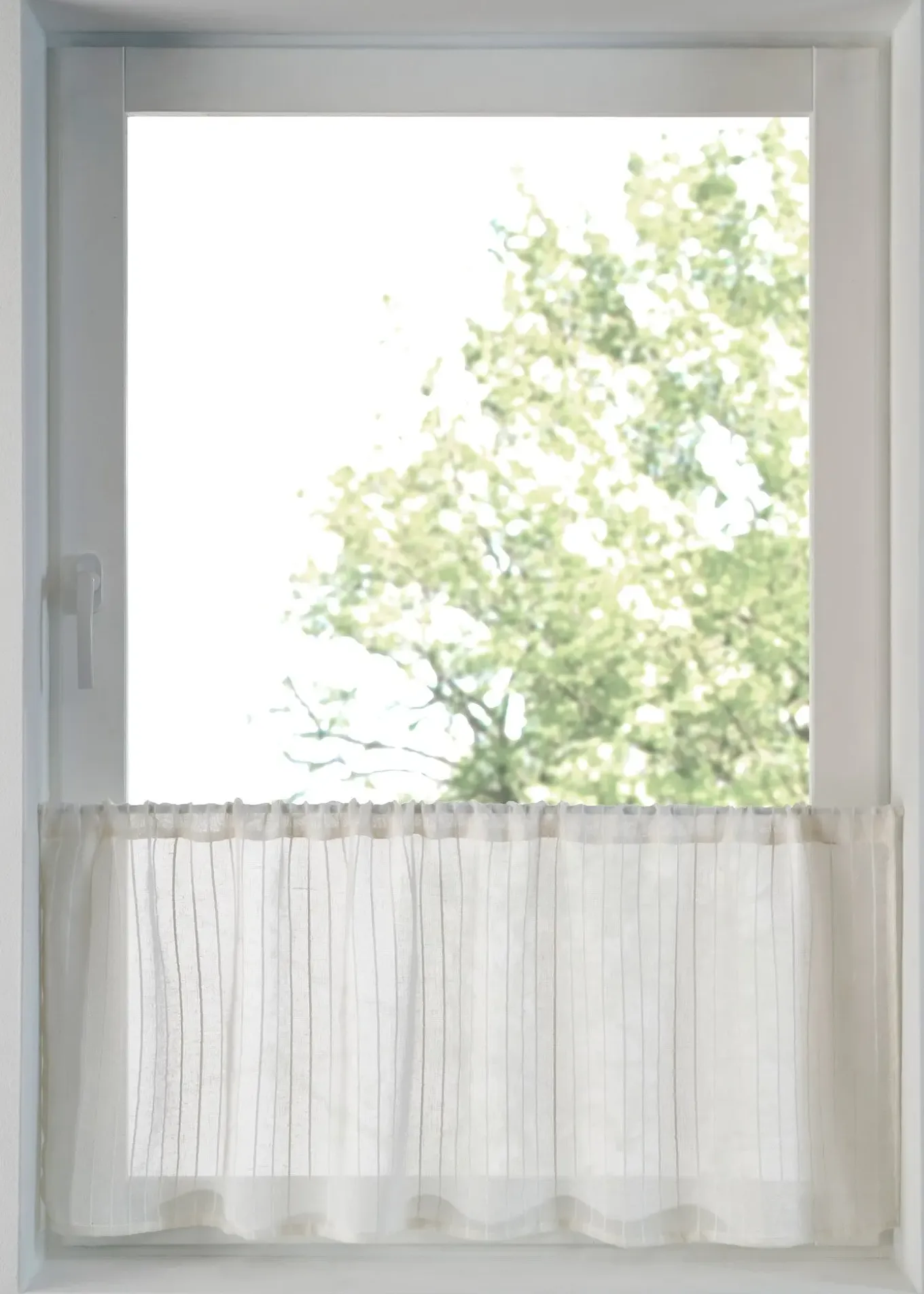 Brise-bise à fines rayures