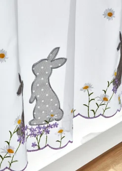 Brise-bise avec broderie