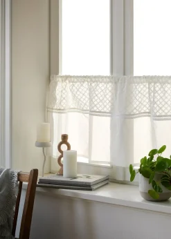 Brise-bise brodé en coton