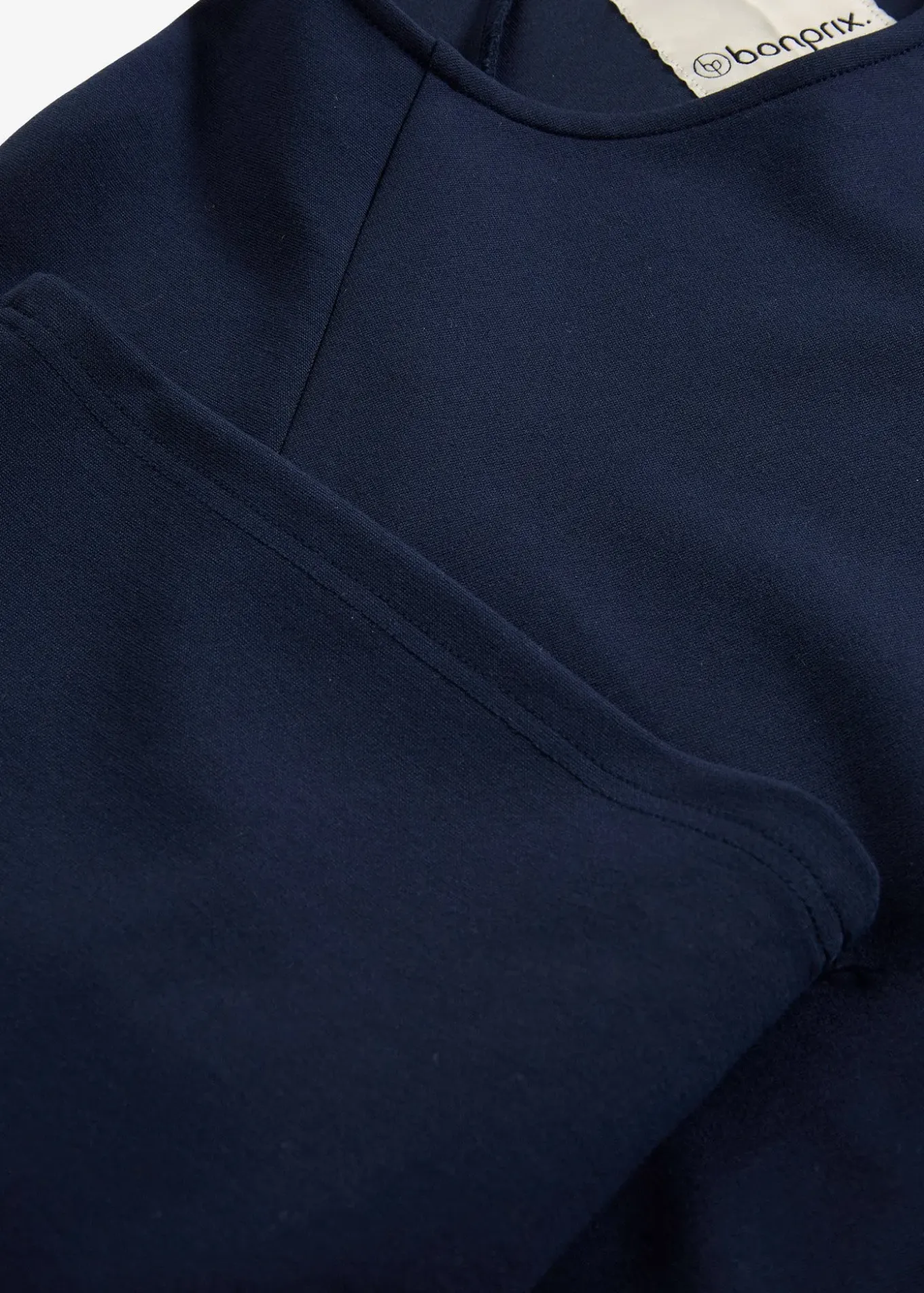 Cape à manches longues