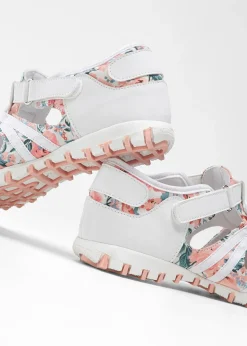 Chaussures à semelle crantée