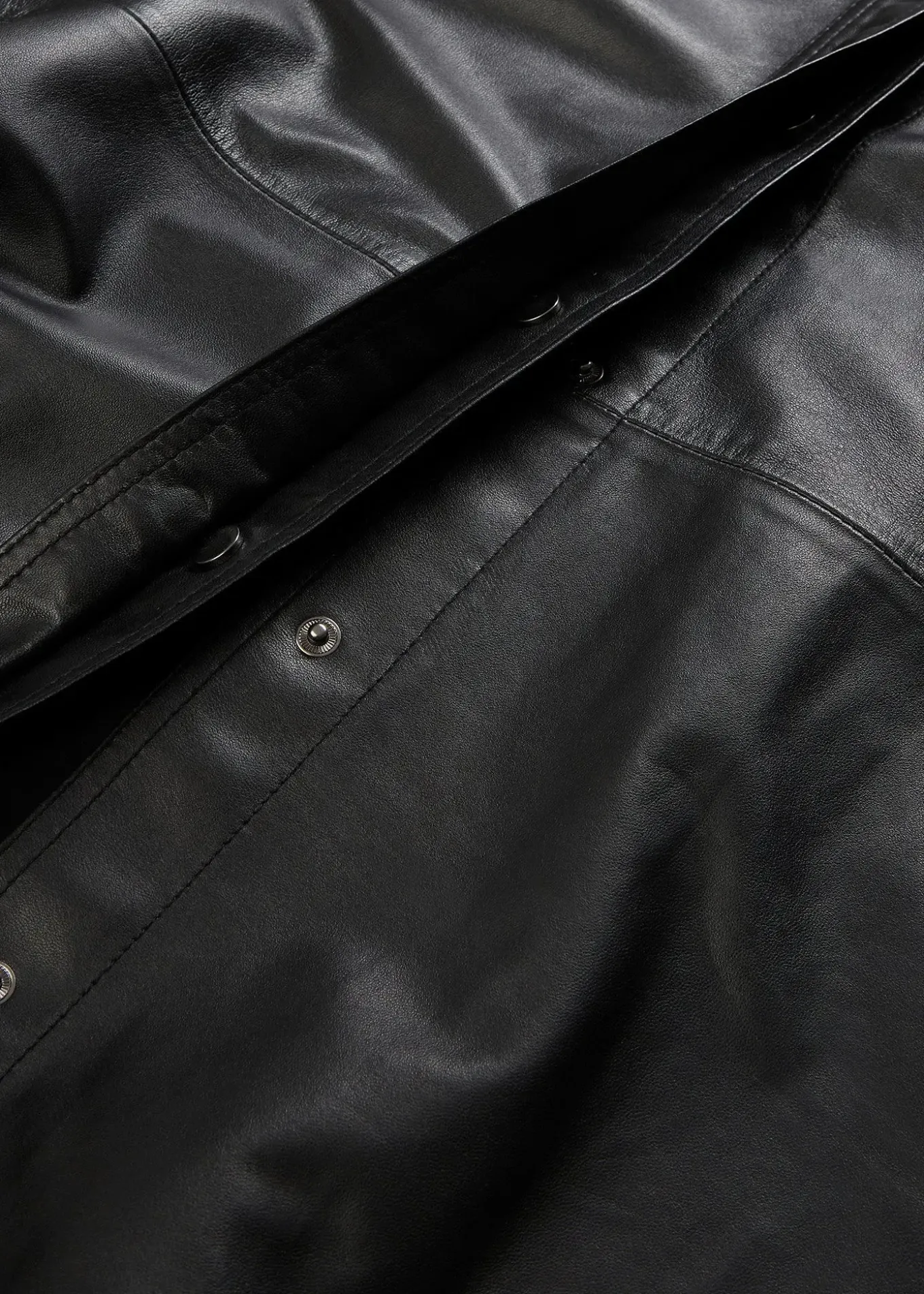 Chemise en cuir d’agneau nappa