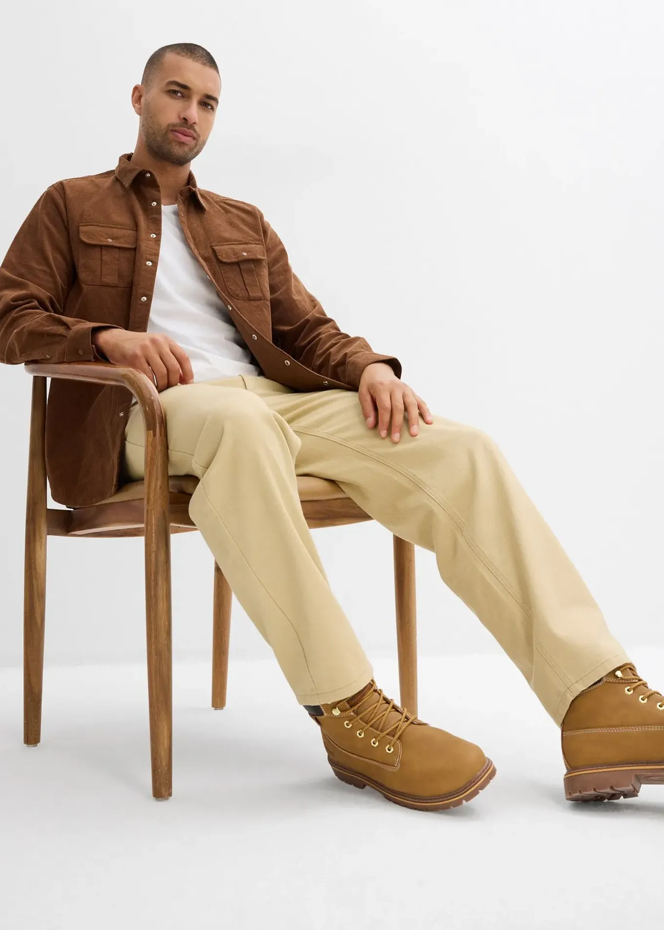 Chemise en velours côtelé de coton extensible