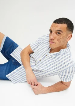 Chemise manches courtes, aspect froissé