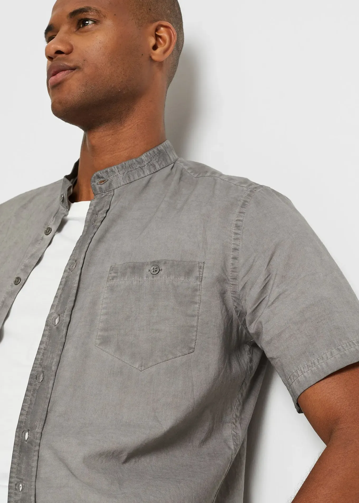 Chemise manches courtes aspect délavé