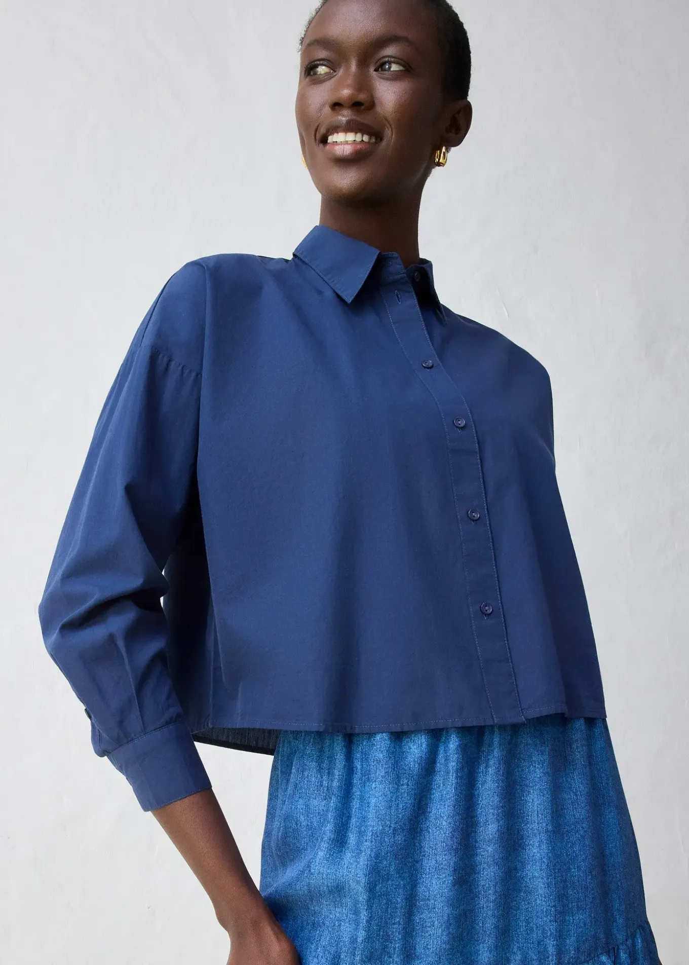 Chemisier court et oversize en coton et soie