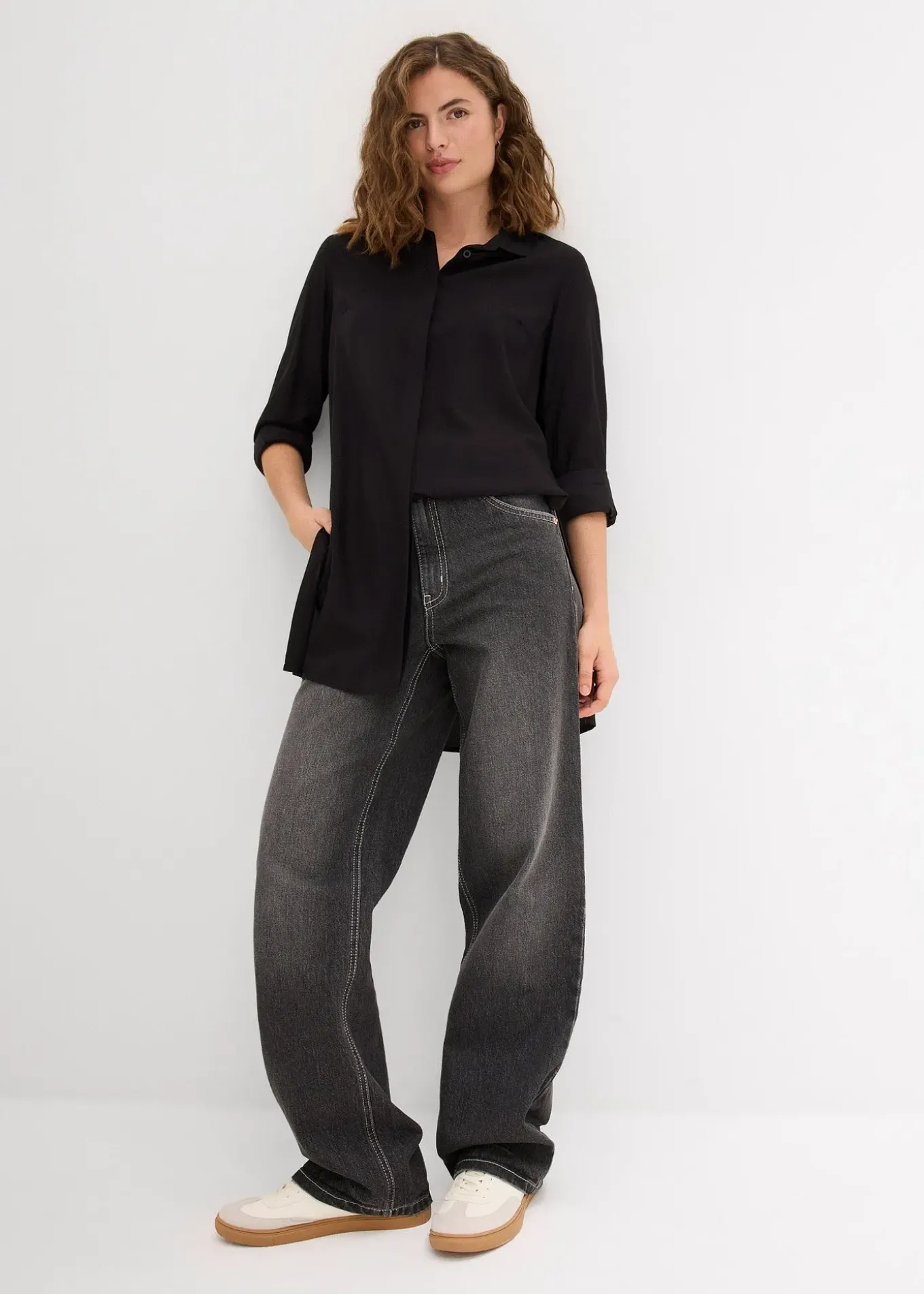 Chemisier long en viscose fluide, fendu sur les côtés