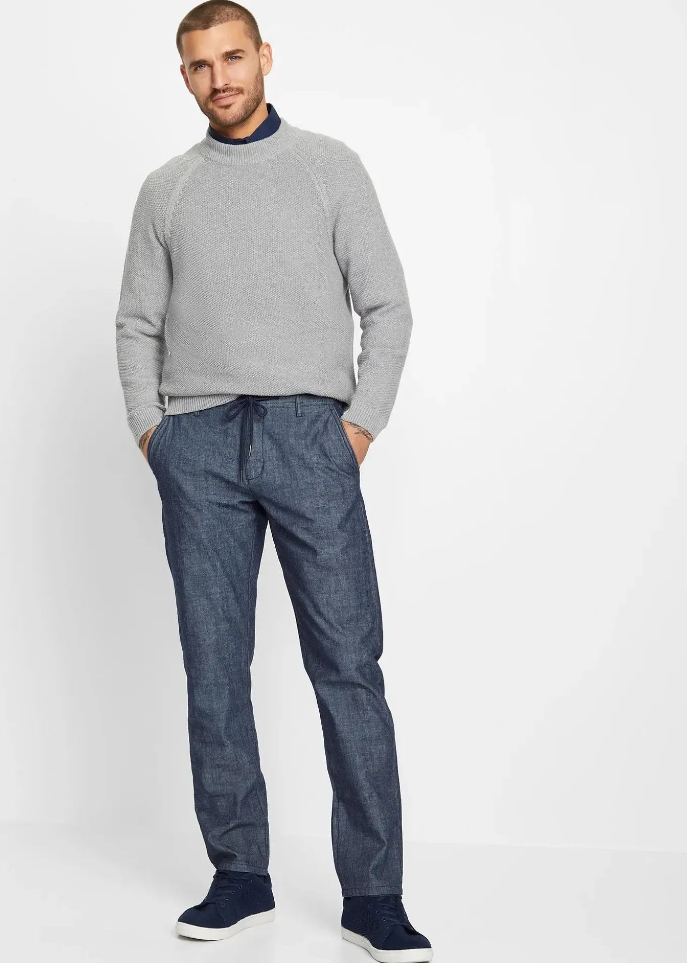 Chino regular et droit en chambray