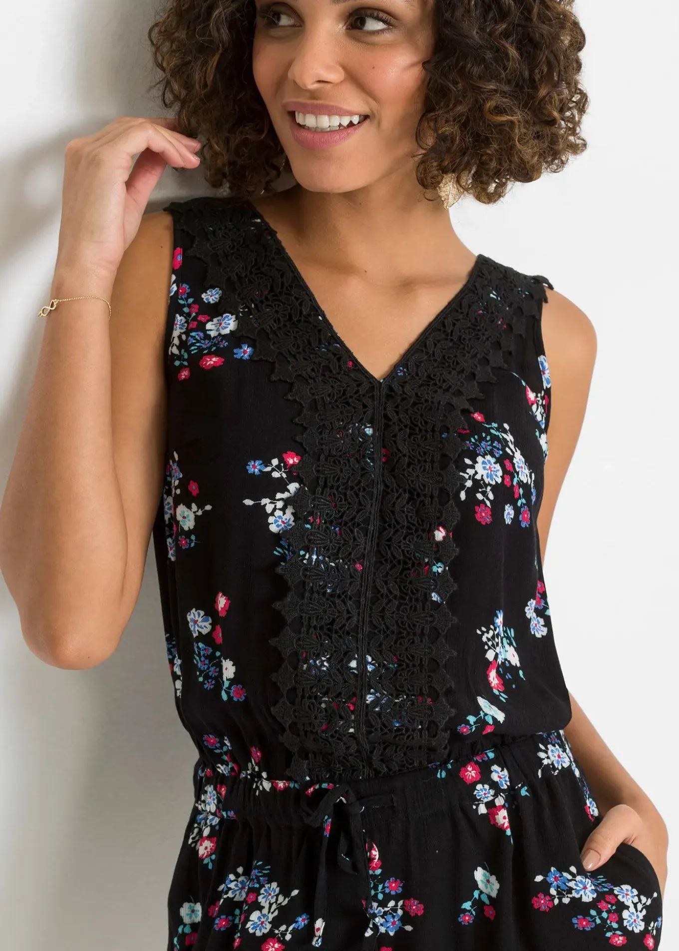 Combinaison à dentelle