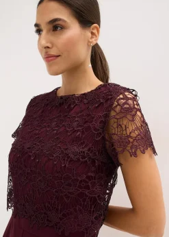 Combinaison douce en matière néoprène avec dentelle