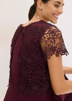 Combinaison douce en matière néoprène avec dentelle