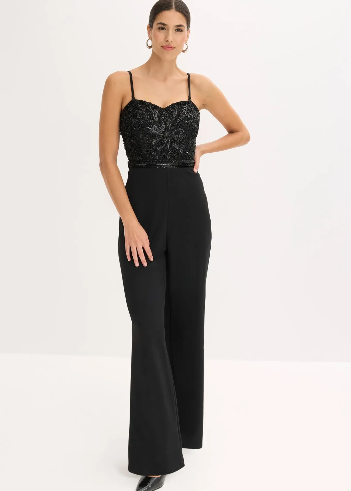 Combinaison en crêpe texturé avec perles brodées