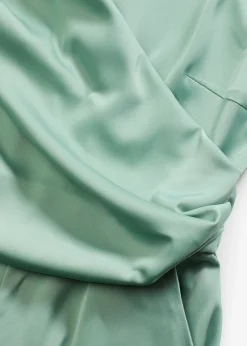 Combinaison en satin brillant