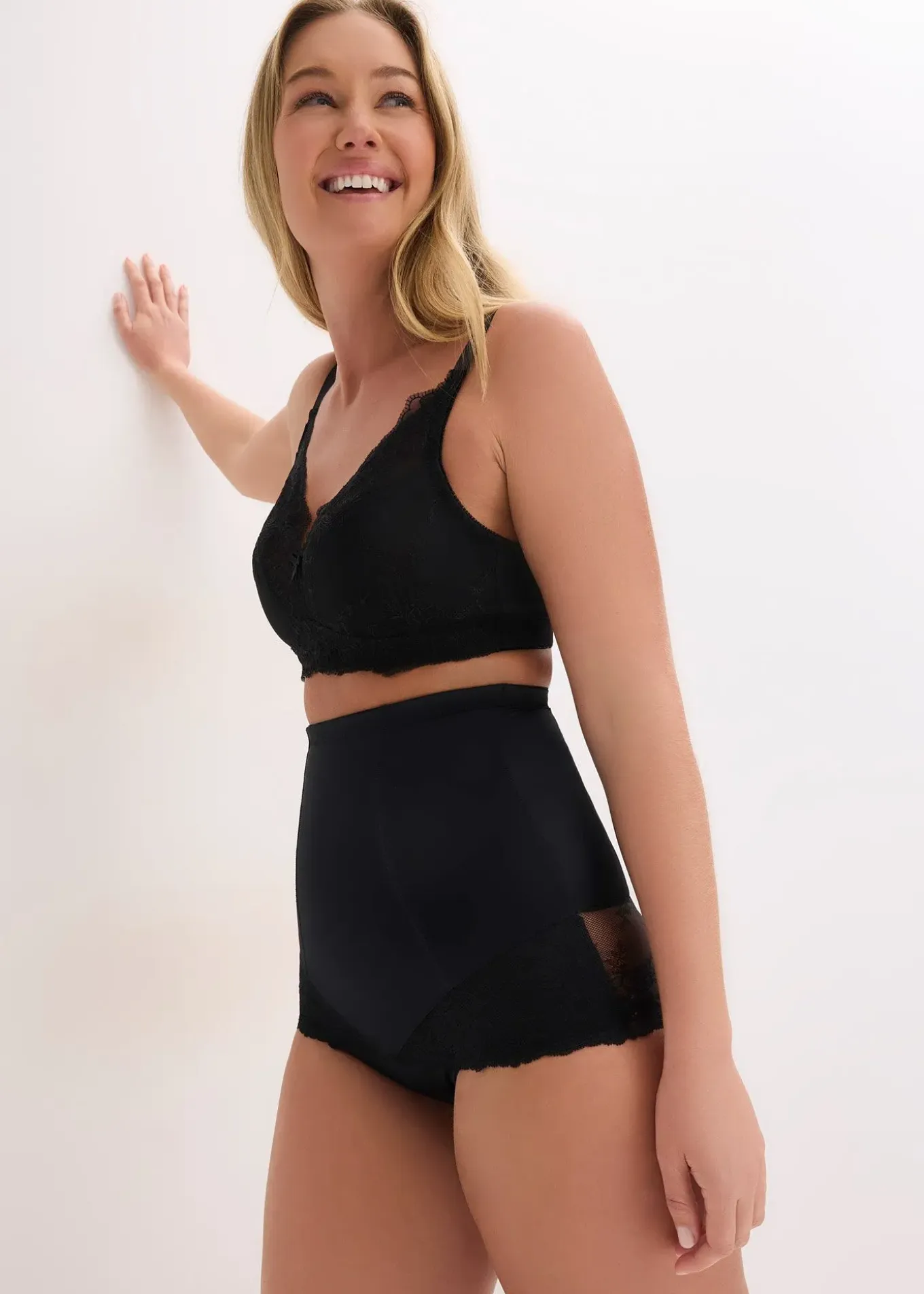 Culotte sculptante taille haute avec dentelle, maintien modéré