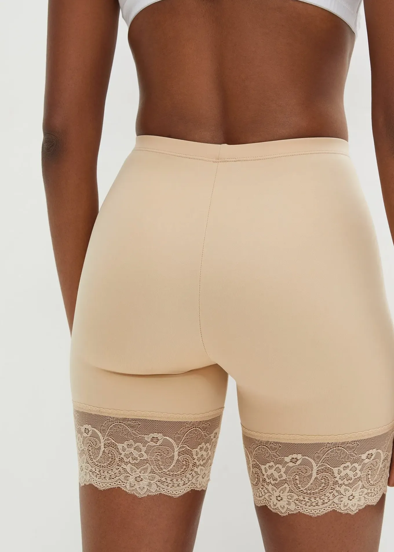 Cycliste anti-frottement en polyamide rafraîchissant avec jambe en dentelle