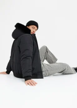 Doudoune courte à capuche avec bordure sherpa