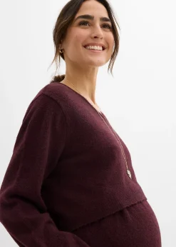 Ensemble 2 pièces en maille de grossesse avec un pull et une jupe