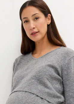 Ensemble 2 pièces en maille de grossesse avec un pull et une jupe