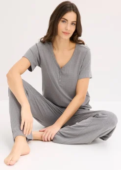 Ensemble d’intérieur en matière côtelée