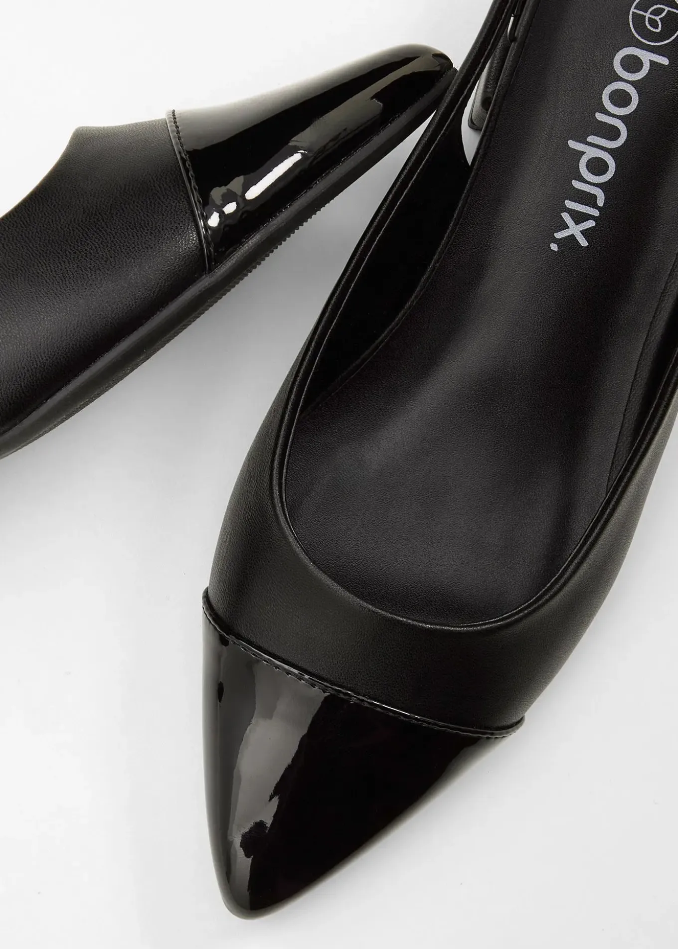 Escarpins slingback à talon plat