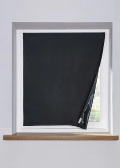 Film occultant pour fenêtre de toit avec bande auto-agrippante