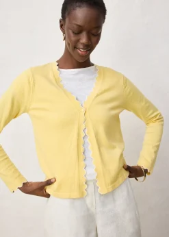 Gilet en fine maille contenant de la soie