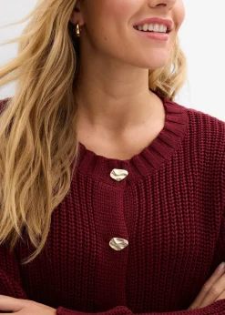 Gilet en grosse maille avec boutons martelés