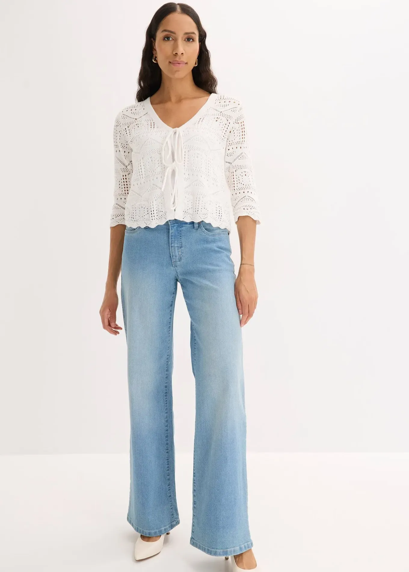 Gilet en maille ajourée à nouer