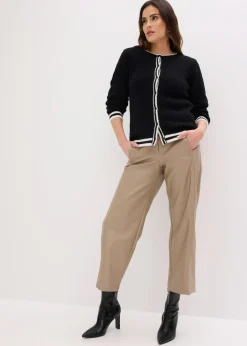 Gilet en maille poilue ajourée