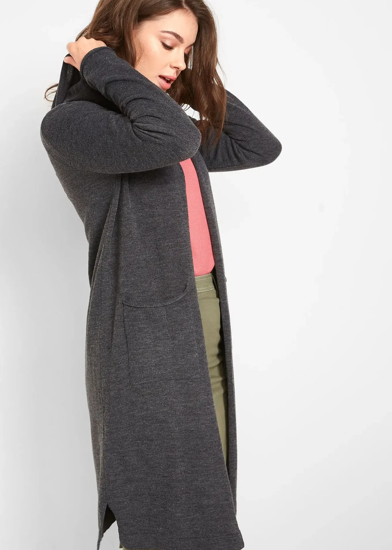 Gilet long en maille à capuche