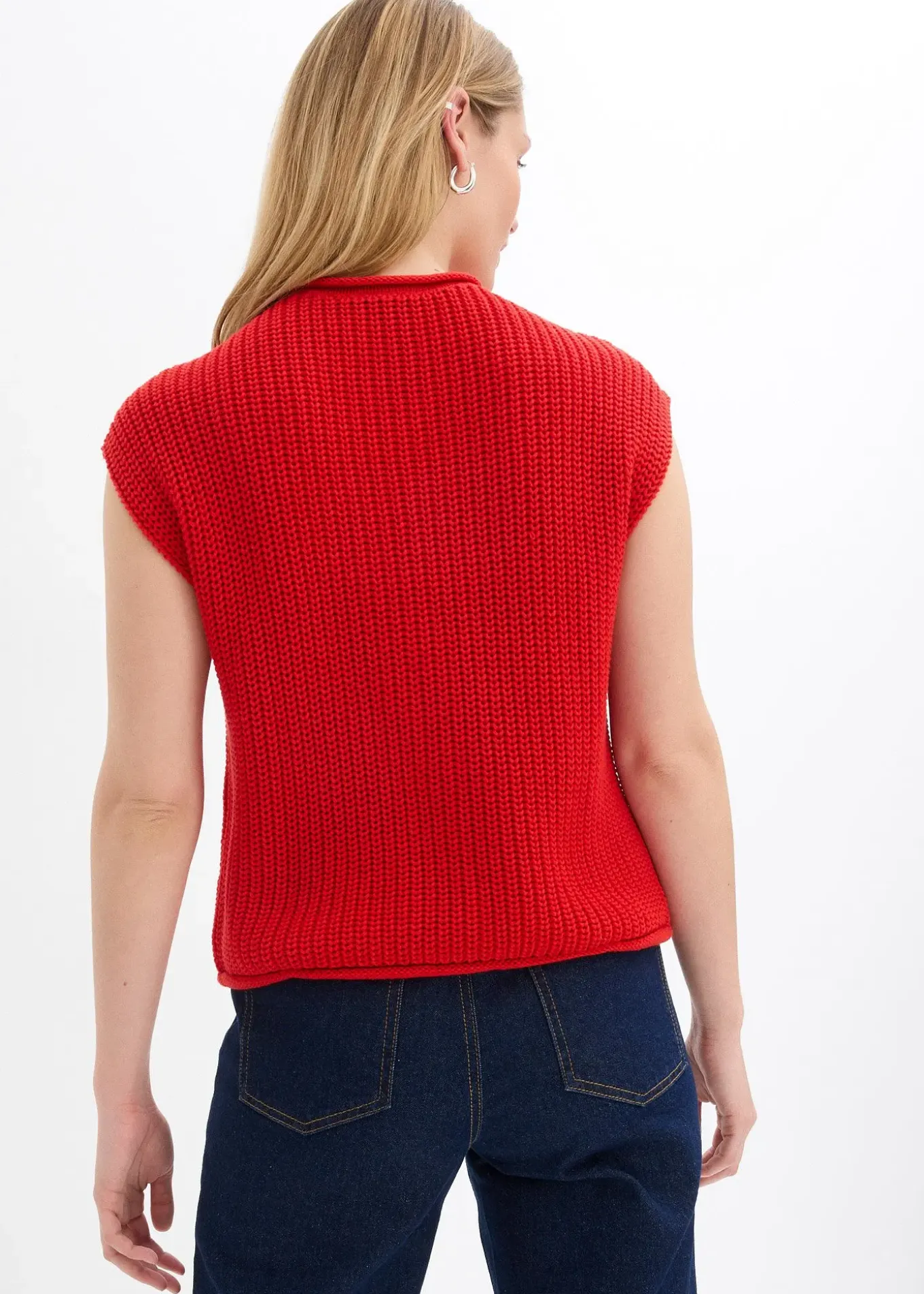 Gilet sans manches en maille avec des poches