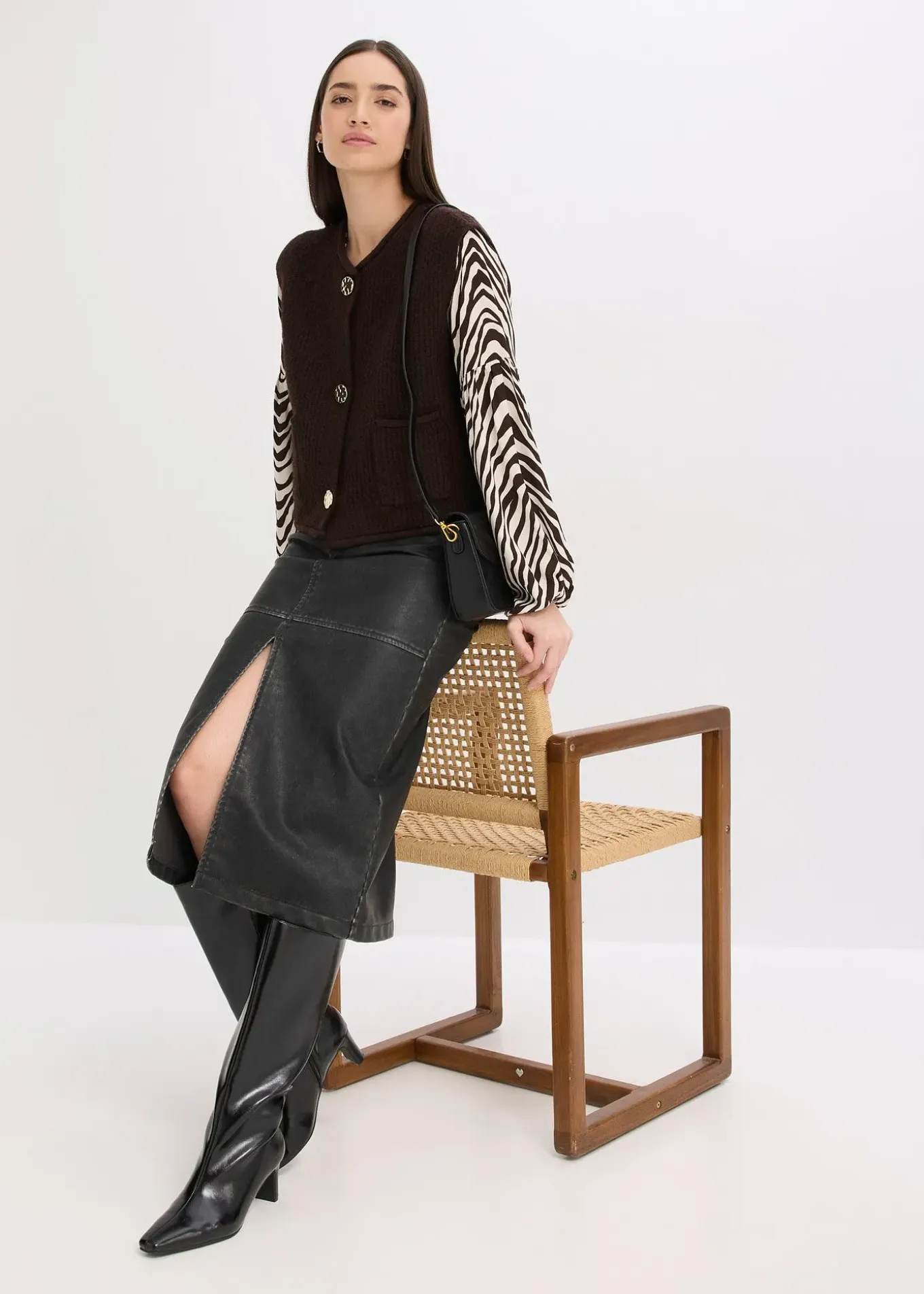 Gilet sans manches en maille à boutons décoratifs