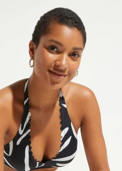 Haut de bikini dos nu