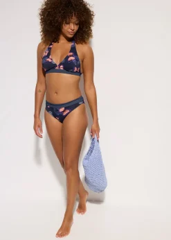 Haut de bikini dos nu