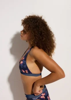 Haut de bikini dos nu