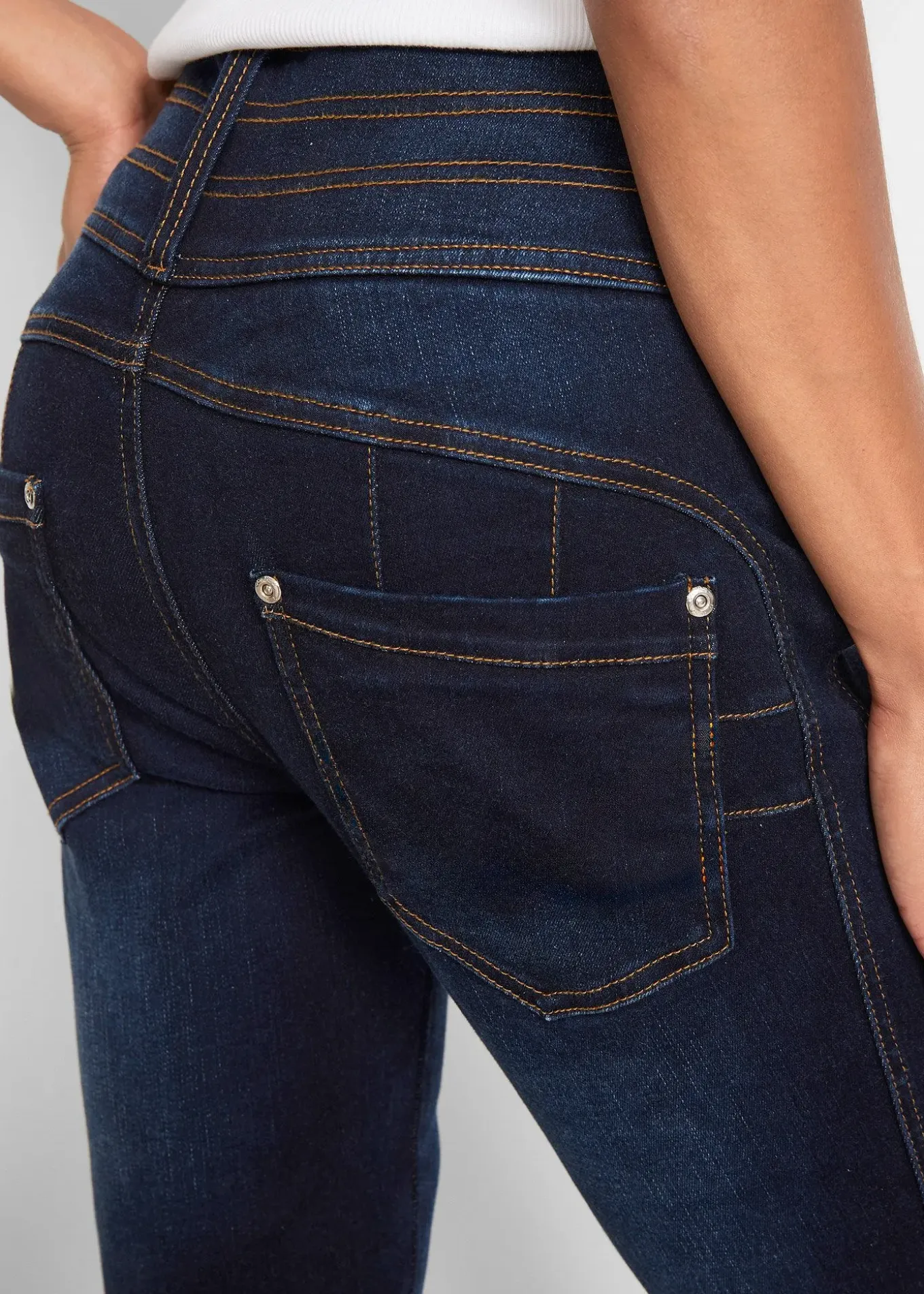 Jean bootcut taille haute, sculptant