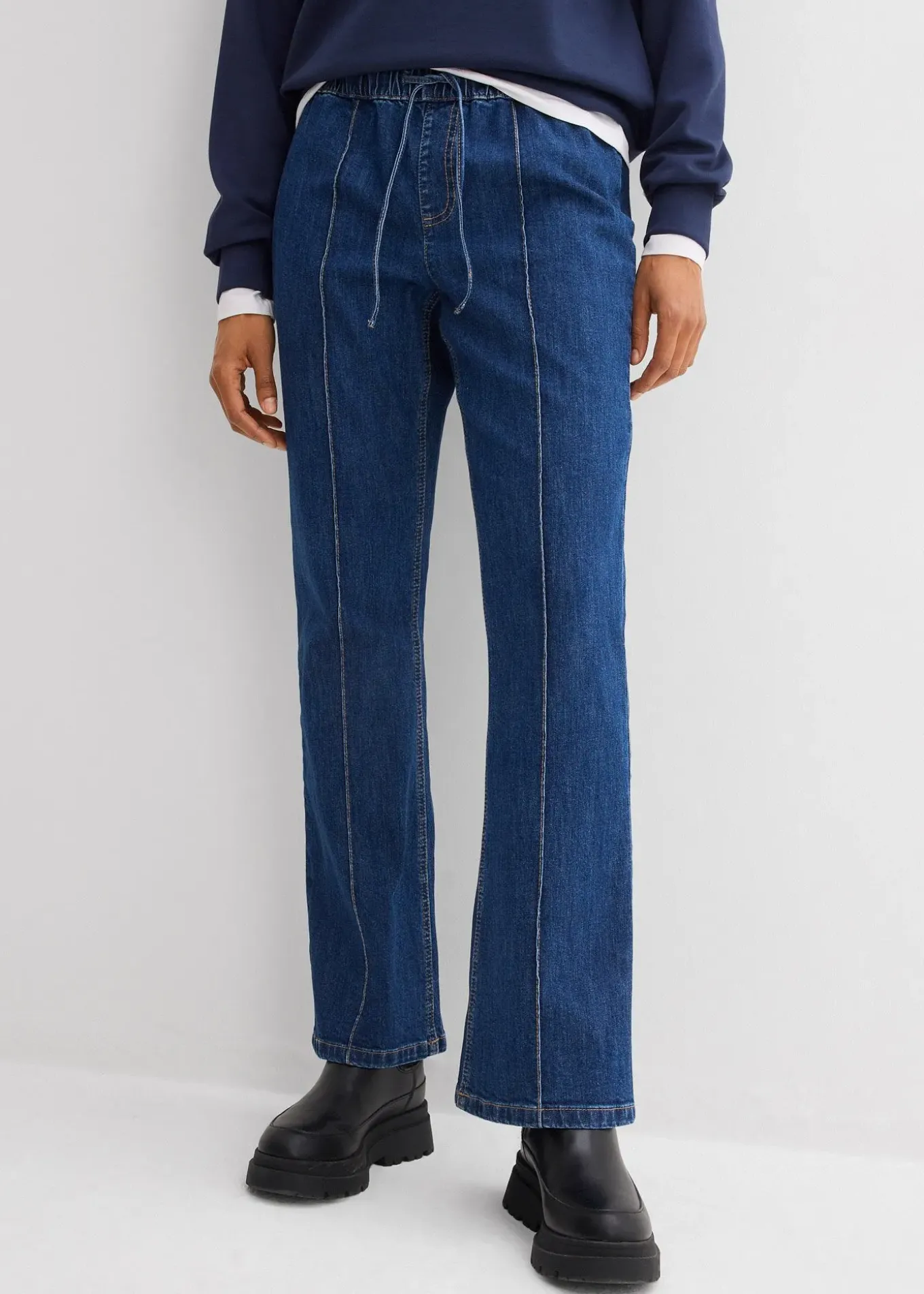 Jean bootcut taille mi-haute et élastiquée