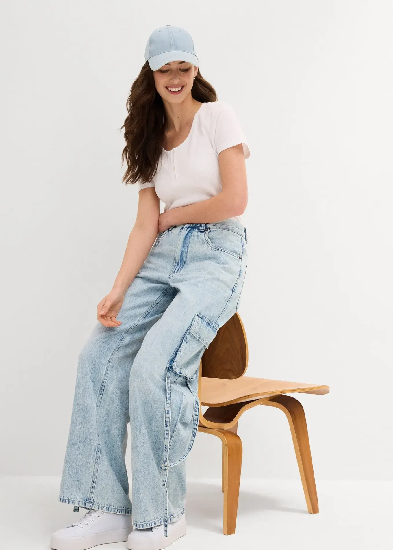 Jean cargo taille mi-haute, peu extensible, long