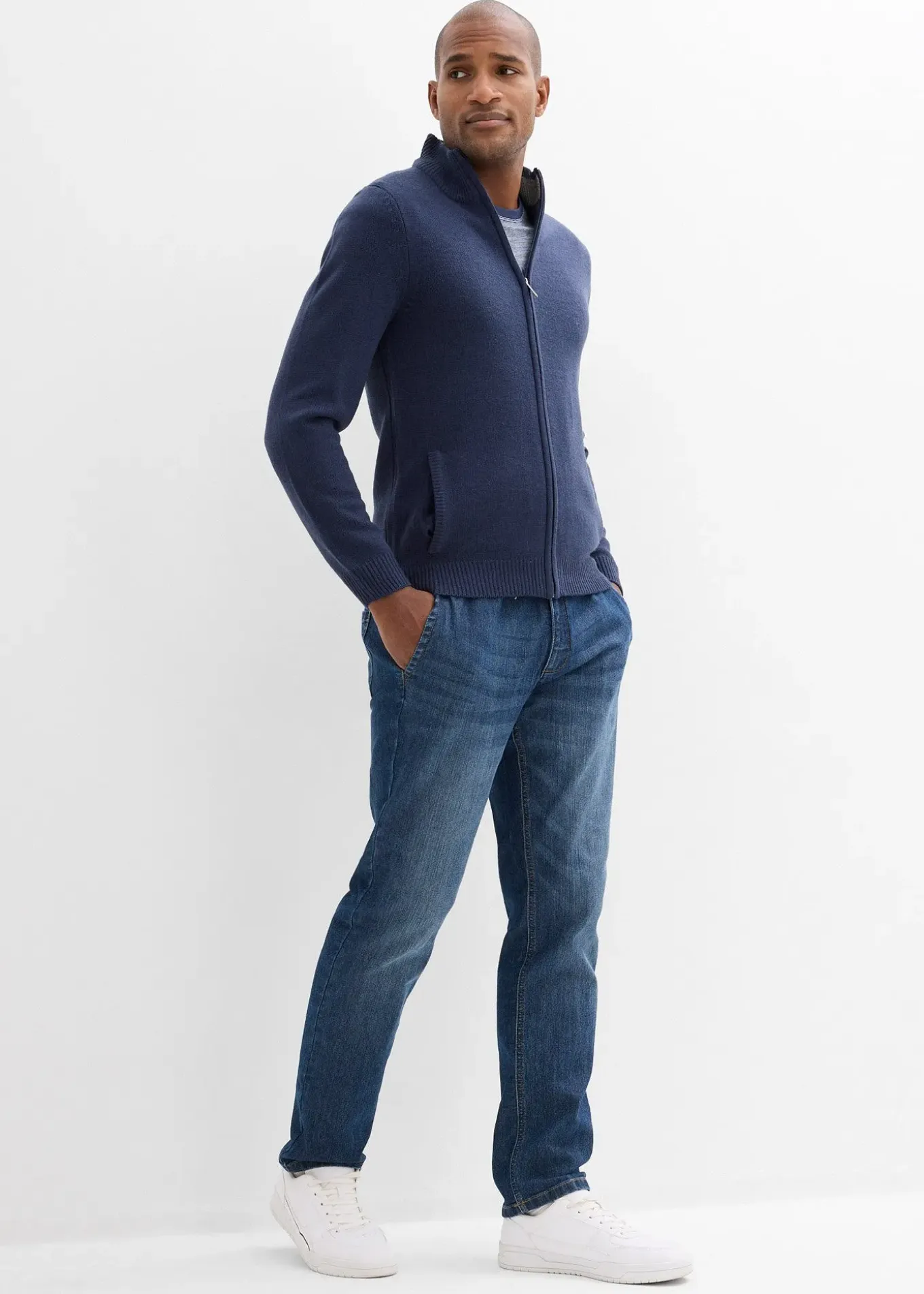 Jean droit et léger à taille élastiquée, regular