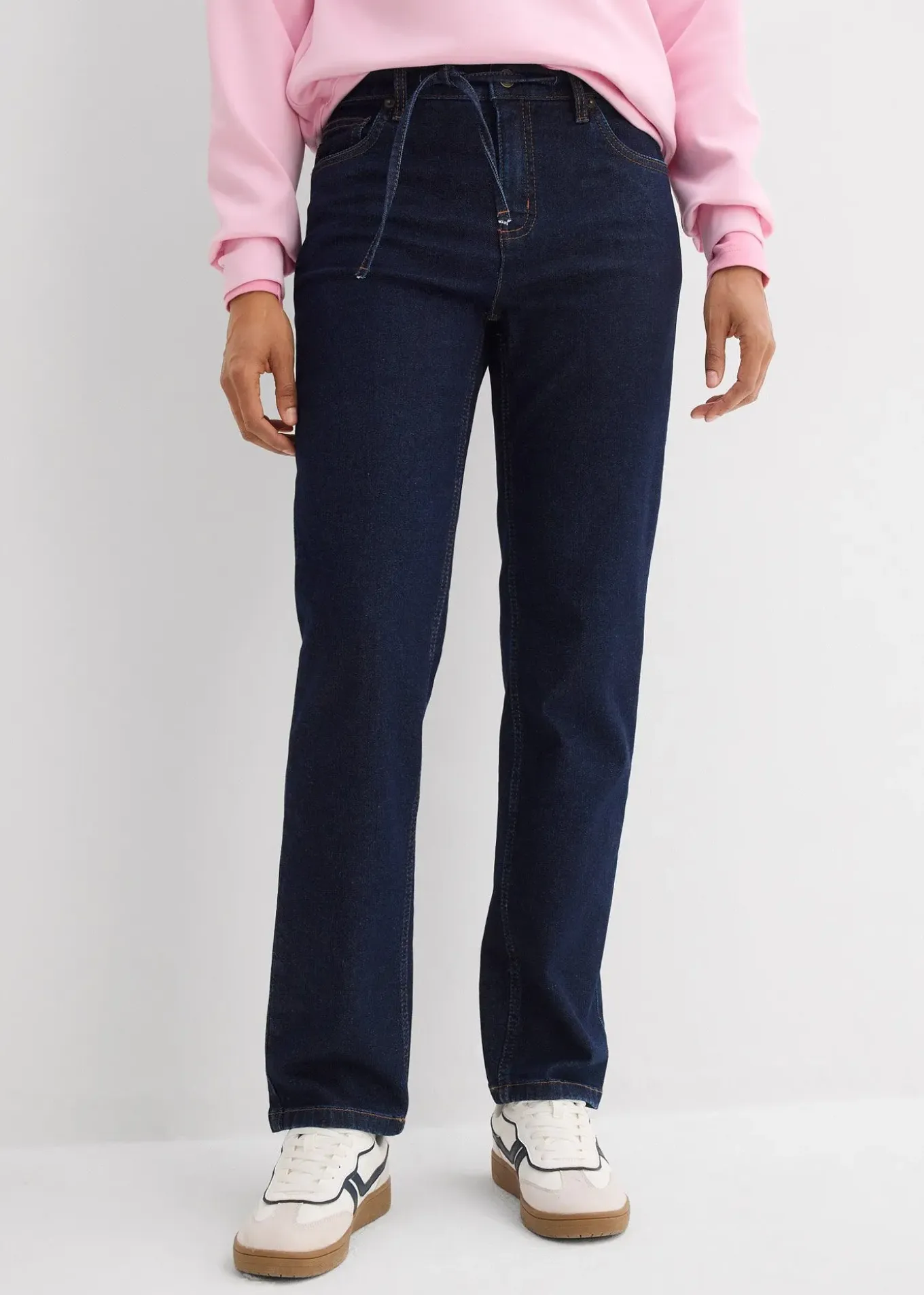 Jean droit et loose, taille mi-haute