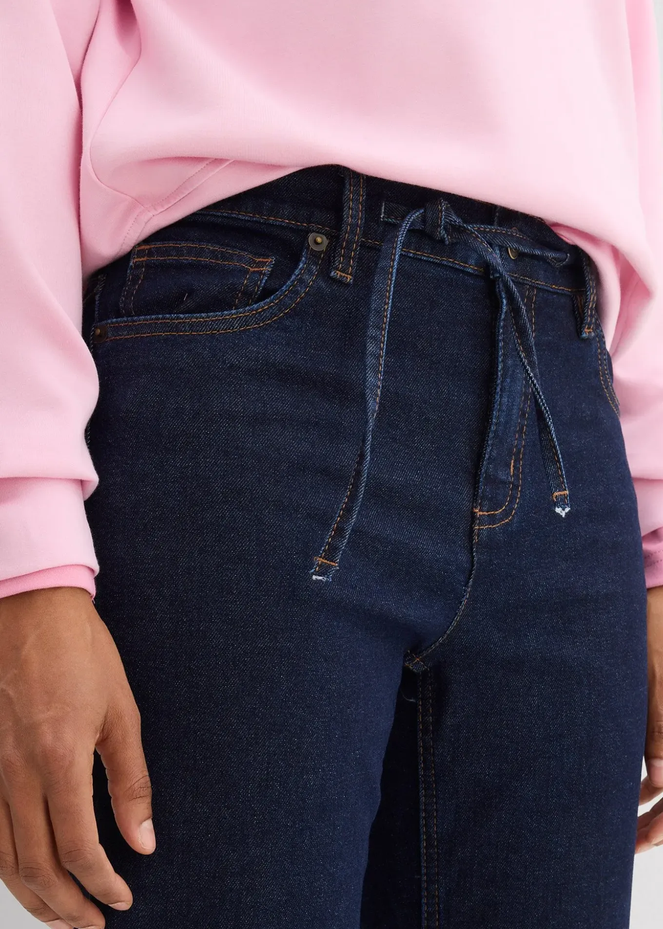 Jean droit et loose, taille mi-haute