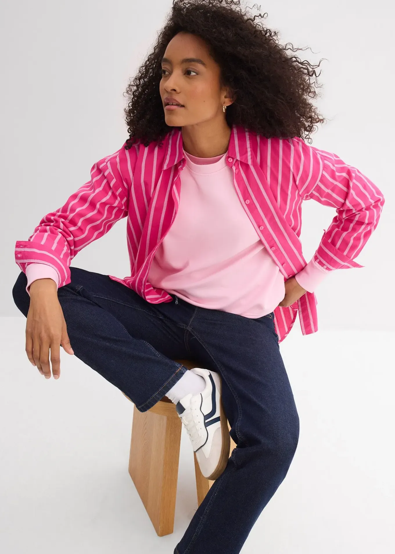 Jean droit et loose, taille mi-haute