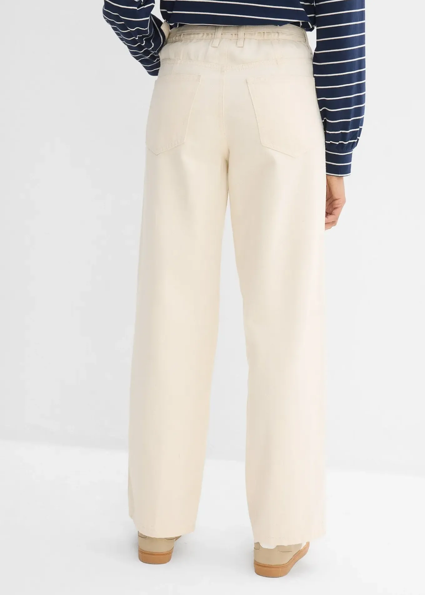 Jean droit et loose, taille mi-haute, coton