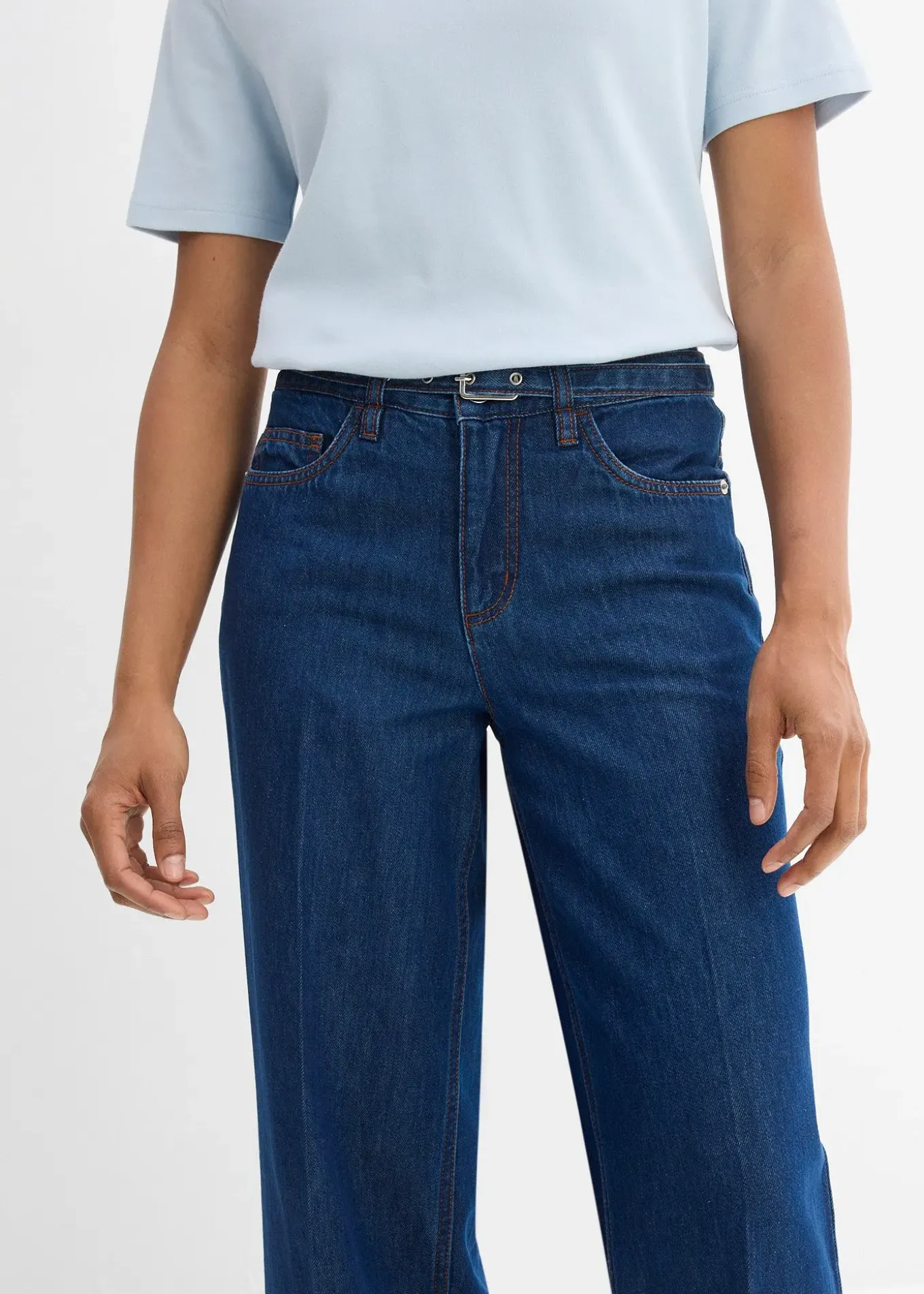 Jean droit et loose, taille mi-haute, coton