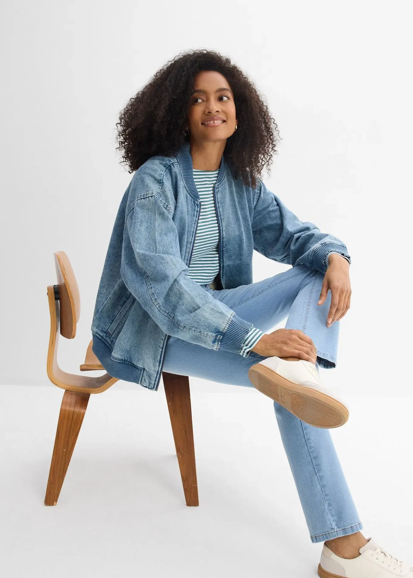 Jean droit taille mi-haute, extensible