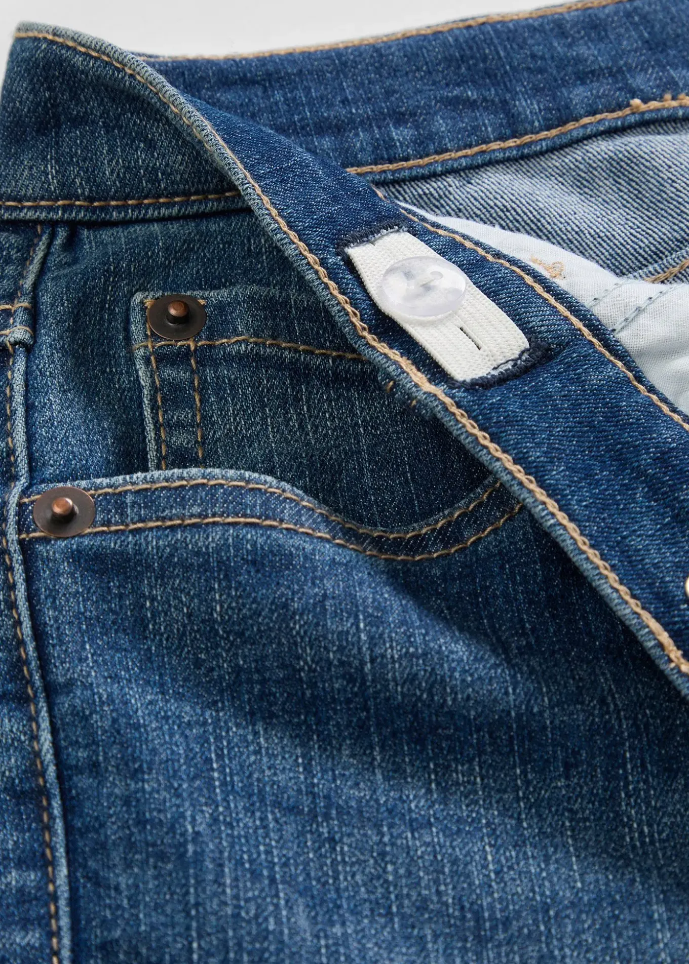 Jean droit taille mi-haute