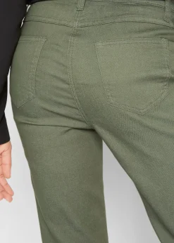 Jean droit, taille mi-haute et confortable